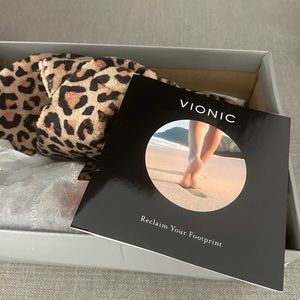 Vionic Leopard slippers